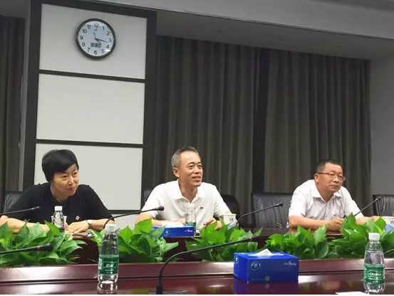 图3-5:座谈会